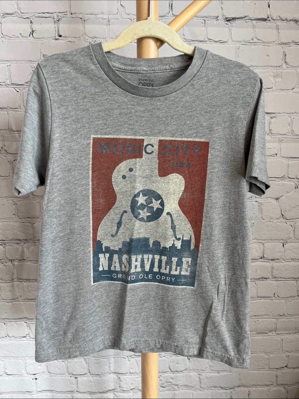 Grand Ole Opry Gray Nashville Music City  T-Shirt